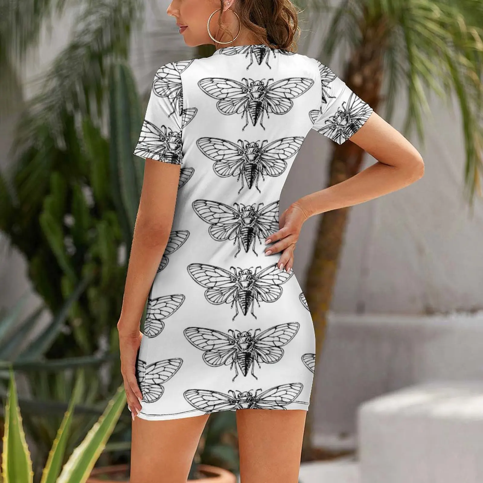 Vintage-Kleid mit Zikadenmuste – Summer Clothing Drawing Bewertung und Preis